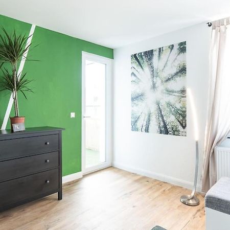 Nature Inspiration Apartment With Balcony & Grill Bbq In Duisburg Mitte Central Station 10 Mins & Big Tv With Photo Lights Экстерьер фото